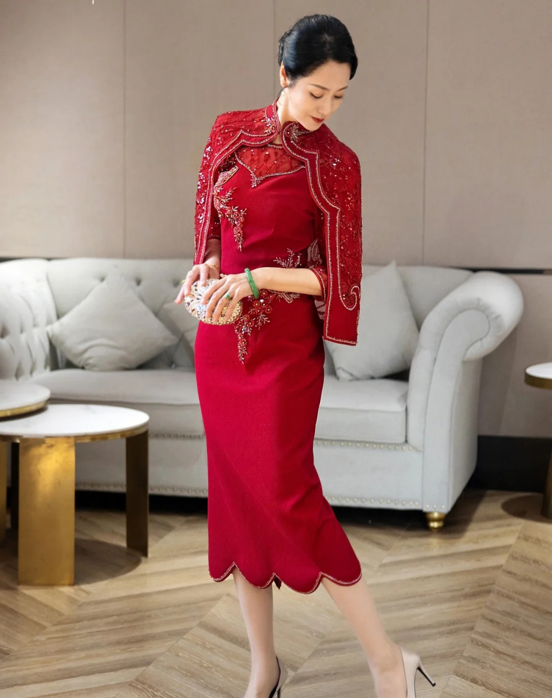 Elegante vestido para madre de la novia chino con bordado sutil